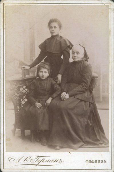 untitled (studio portrait of three generations of women from the same family, Tiflis, Georgia)