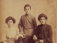 untitled (studio photograph of a Tiflis family)