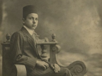 Untitled (portrait of a boy wearing fez)